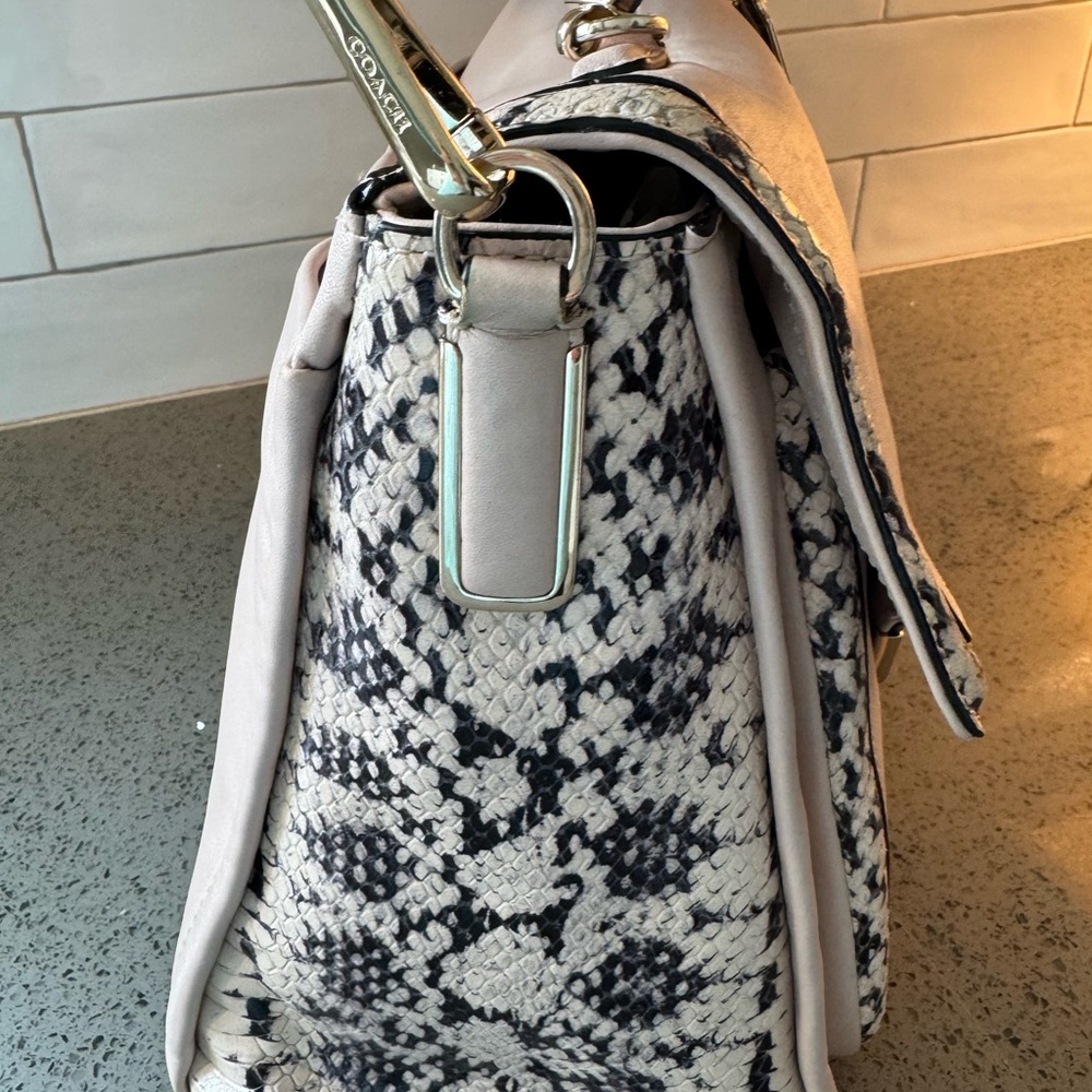 Coach Madison w/Python Light Pearl Pink - Picture 3 of 12